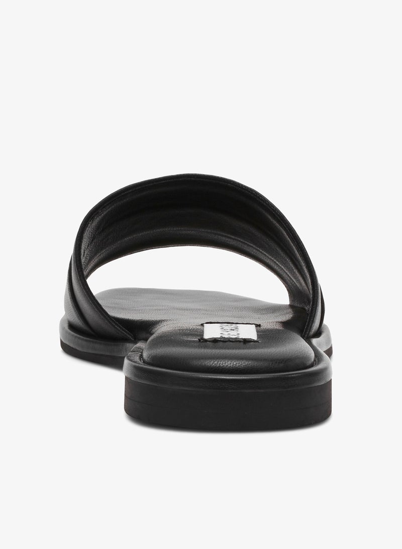 ستيف مادن صنادل مسطحة من جلد النابا - Image 3